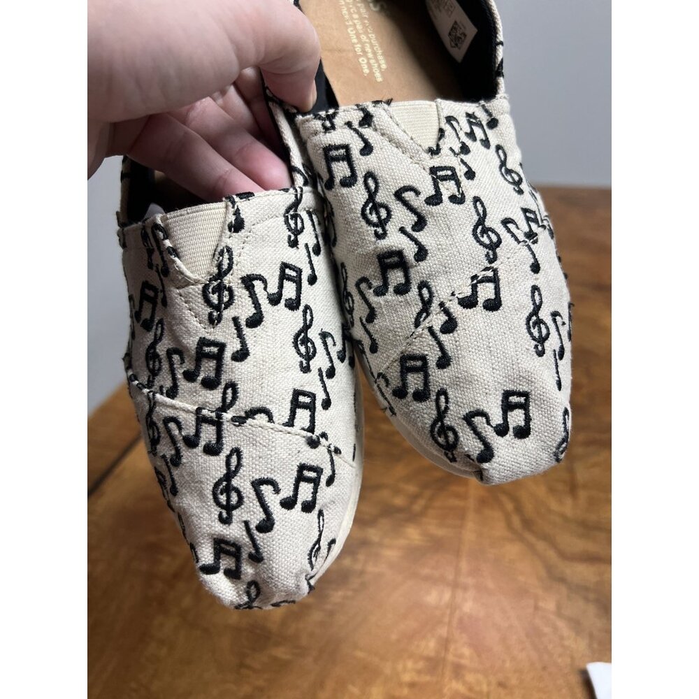 Tom’s Women’s 8 Venice Collection Off White Music Notes Canvas Shoes Sneakers - Picture 4 of 8